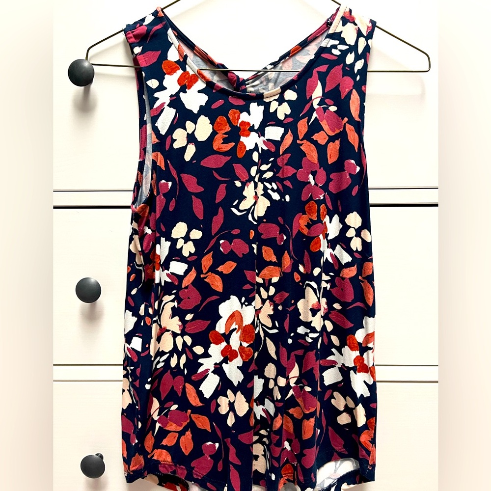 Market & Spruce rank top. Fall colors. Super soft. XSP